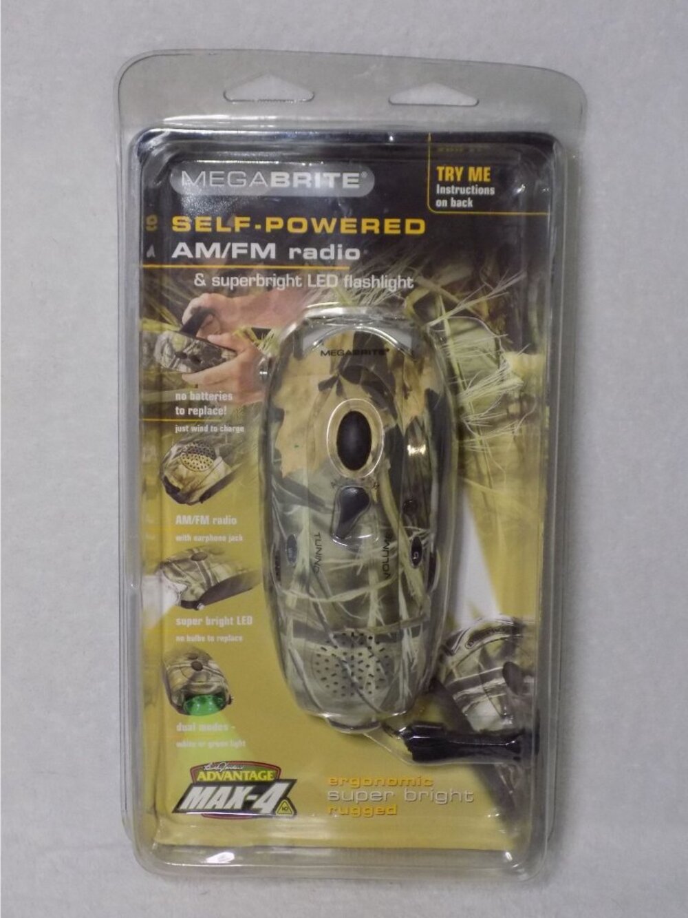 Radio Mega Brite Self Powered AM/FM and Super bright LED CAMO - Picture 3 of 3